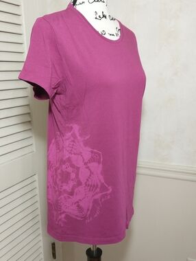 The North Face Short Sleeve Deep Pink Tie Dye Flower Print, Size L, 100% Cotton